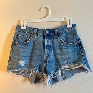 Levi’s 501 cutoff shorts